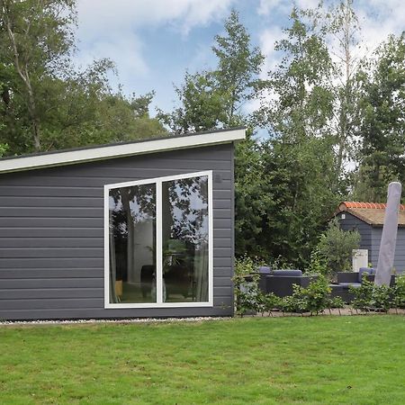 Landelijk chalet 87 Oosterwolde  Buitenkant foto
