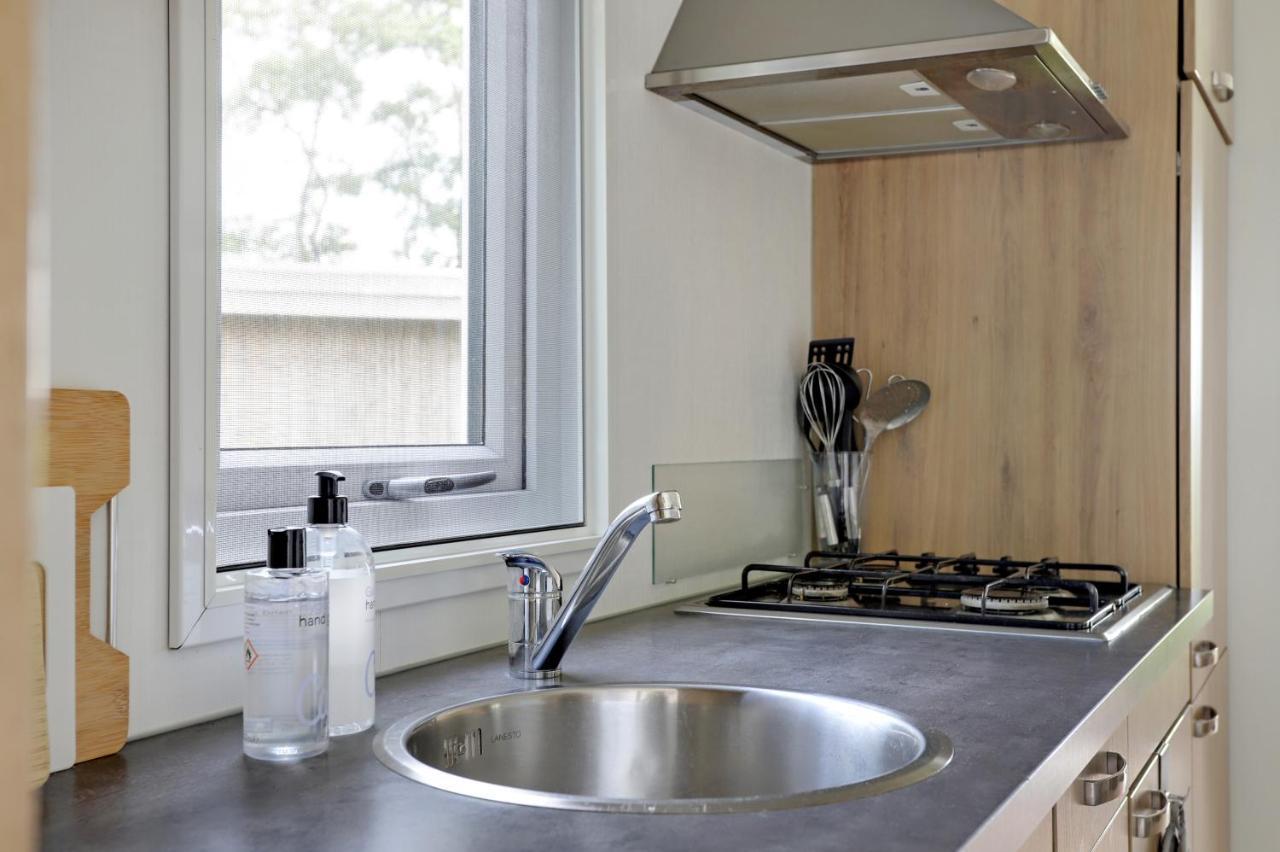 Landelijk chalet 87 Oosterwolde  Buitenkant foto