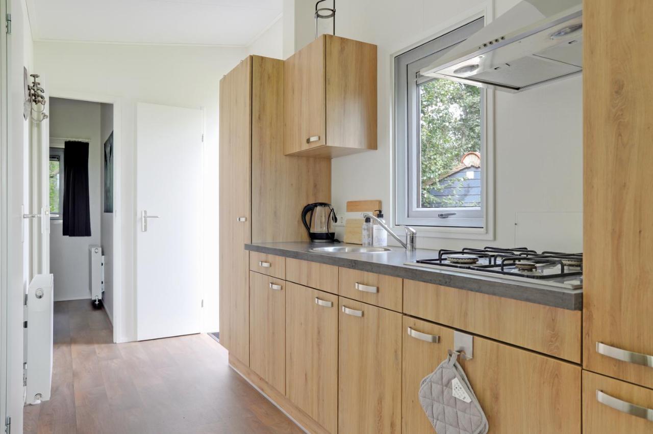 Landelijk chalet 87 Oosterwolde  Buitenkant foto