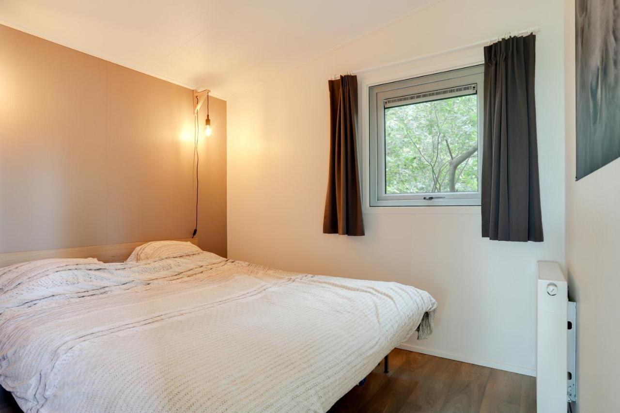 Landelijk chalet 87 Oosterwolde  Buitenkant foto
